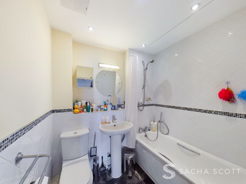 2 bed flat for sale in Tide Close 11