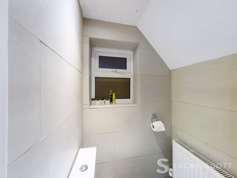 3 bed house for sale in Partridge Mead  - Property Image 9