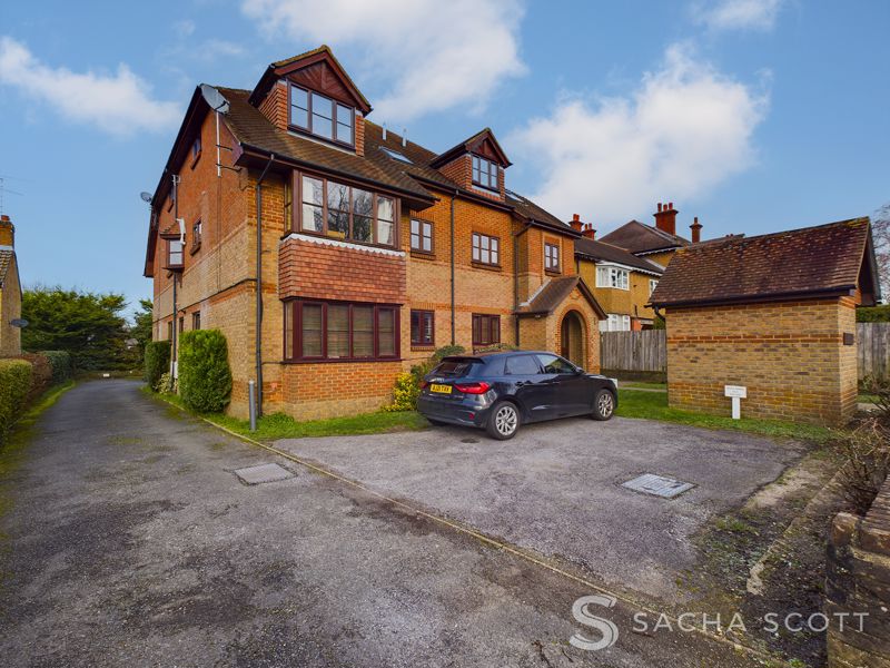 2 bed flat for sale in 84 Worcester Road, SM2