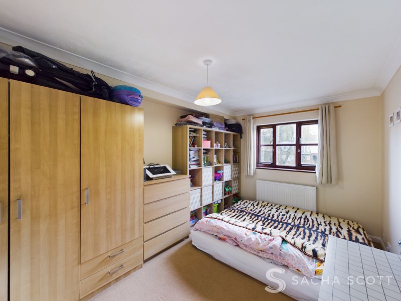 2 bed flat for sale in 84 Worcester Road 8