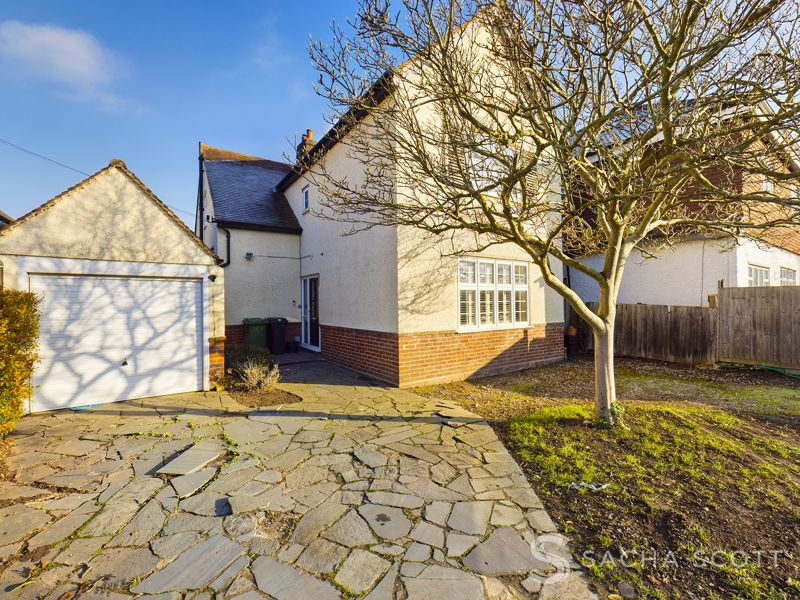 3 bed house for sale in Windmill Lane - Property Image 1