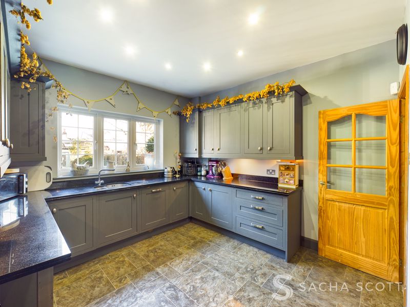 3 bed house for sale in Windmill Lane 8