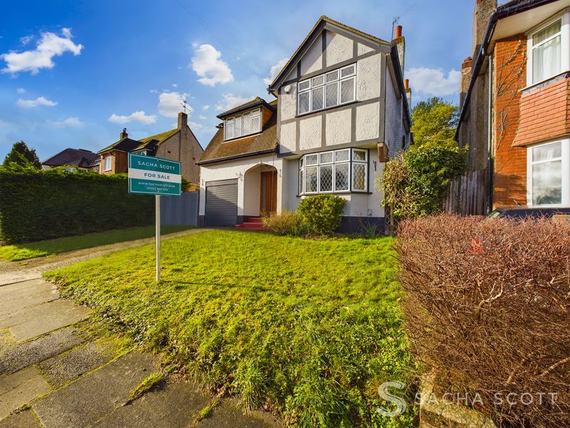 4 bed house for sale in Reigate Road 1