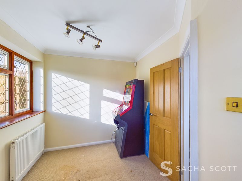 4 bed house for sale in Reigate Road 17
