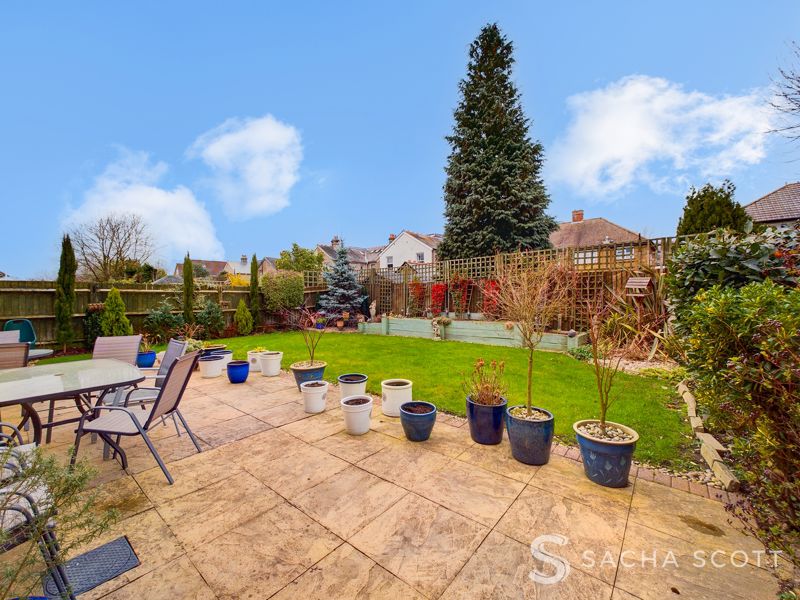 6 bed house for sale in The Fieldings  - Property Image 30