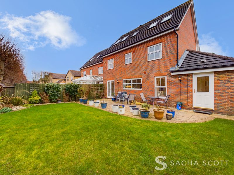 6 bed house for sale in The Fieldings  - Property Image 33