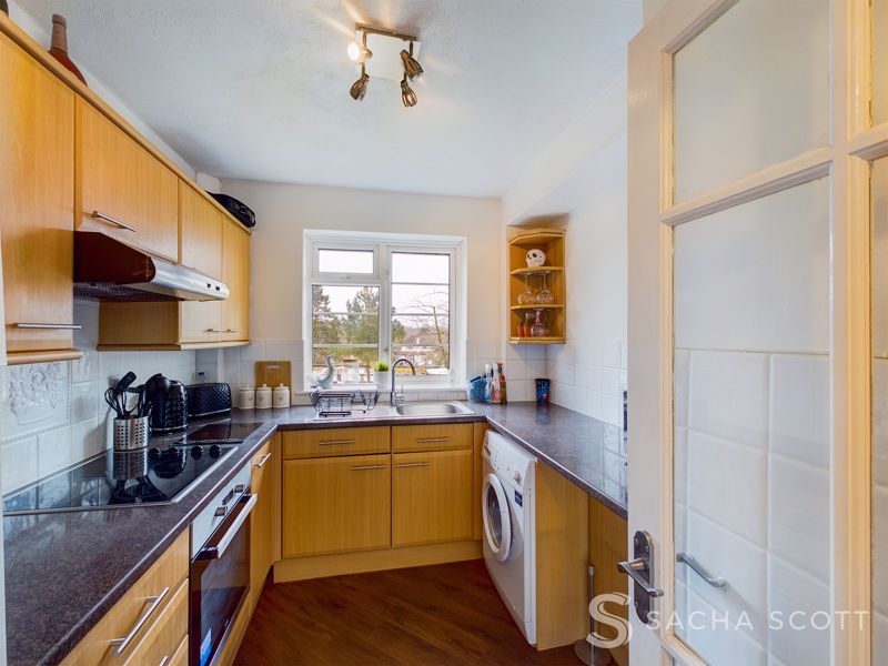 2 bed flat to rent in Lancaster Court 4