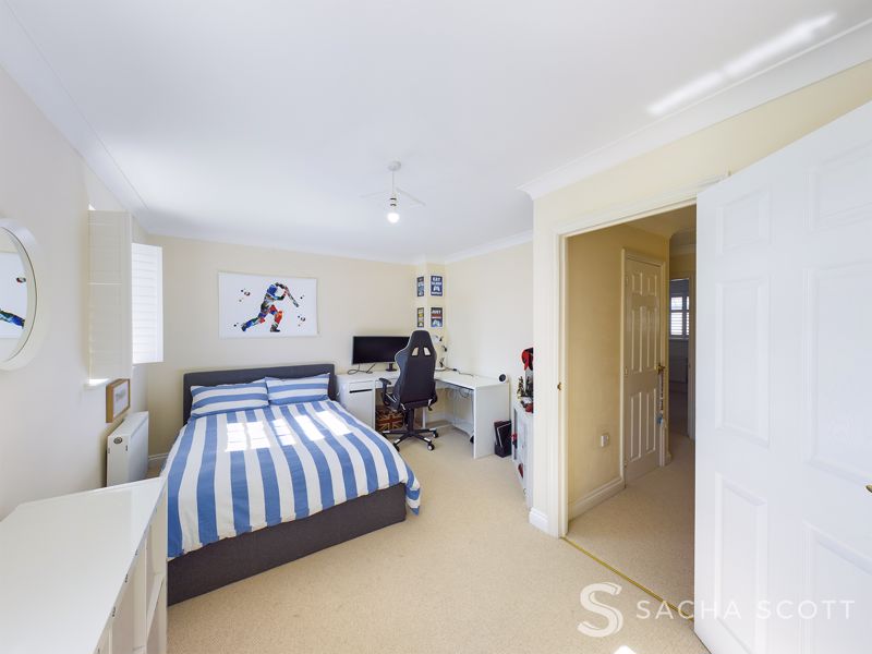 4 bed house for sale in Cavendish Walk  - Property Image 14