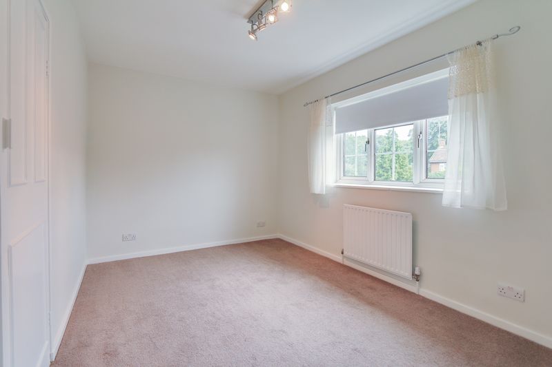 3 bed house to rent in Bankside Drive 8