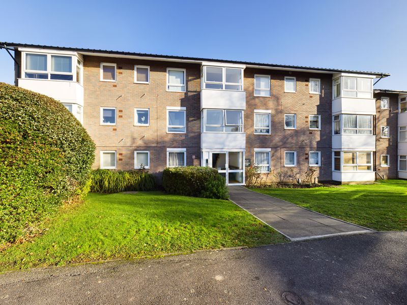 2 bed flat for sale in Southwood Close 12
