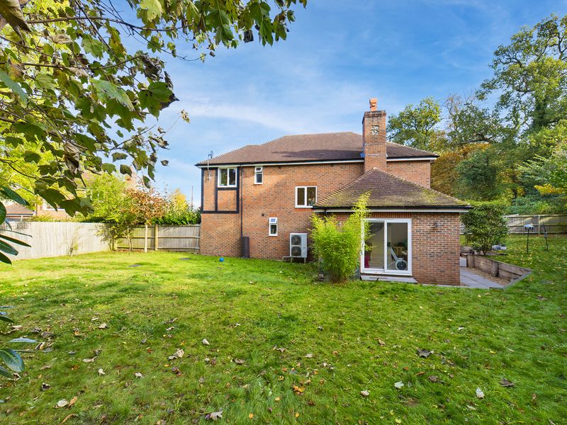 4 bed house for sale in Barons Hurst  - Property Image 33