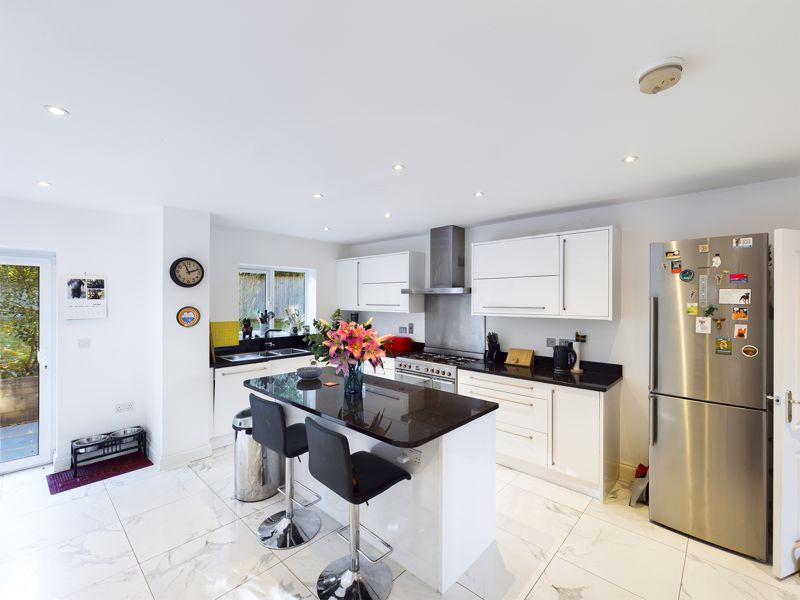 4 bed house for sale in Barons Hurst  - Property Image 10