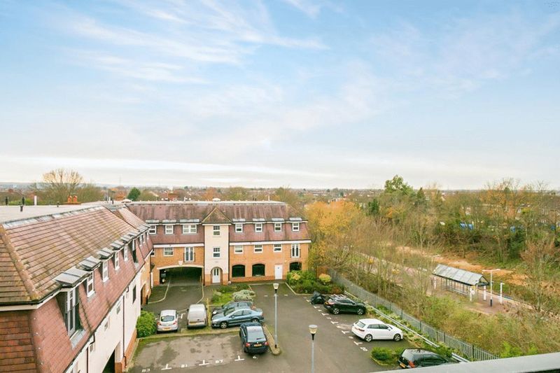 2 bed flat for sale in 104 Green Lane  - Property Image 13