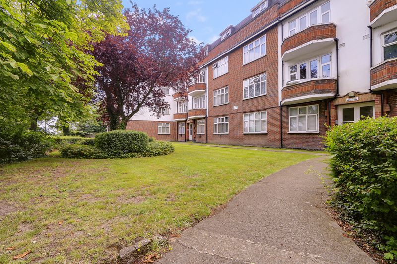 2 bed flat for sale in Carshalton Road - Property Image 1