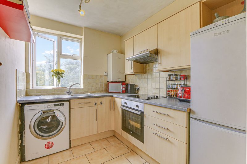 2 bed flat for sale in Carshalton Road  - Property Image 7
