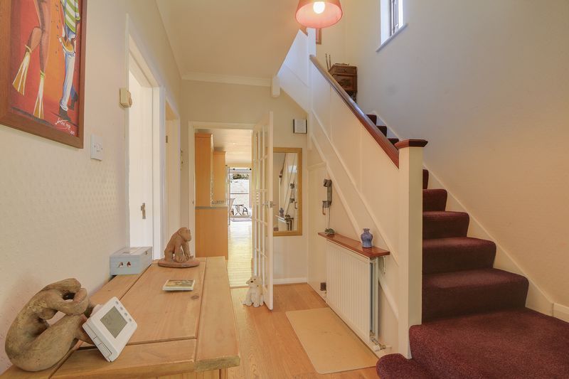 4 bed house for sale in Downs Way Close 24