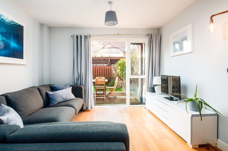 2 bed flat for sale in Cumberland Close, BS1