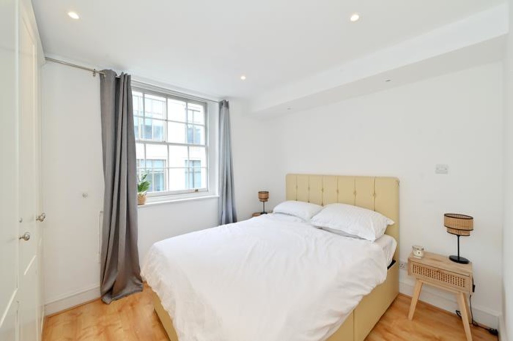 1 bed flat to rent in Stafford Street, Mayfair  - Property Image 5