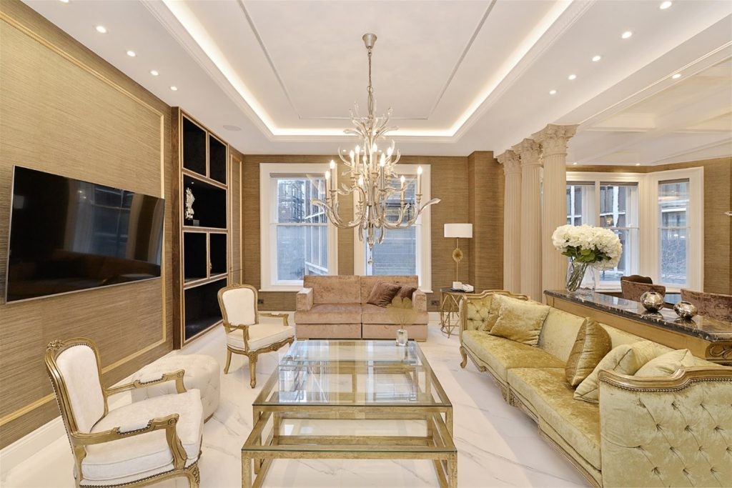 2 bed flat for sale in Park Mansions, 141 Knightsbridge - Property Image 1