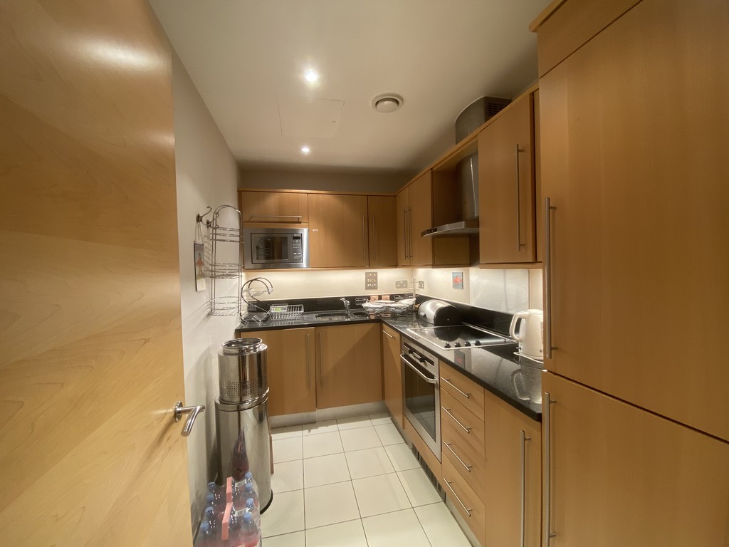 2 bed flat for sale in Clarendon Court, Maida Vale   - Property Image 4