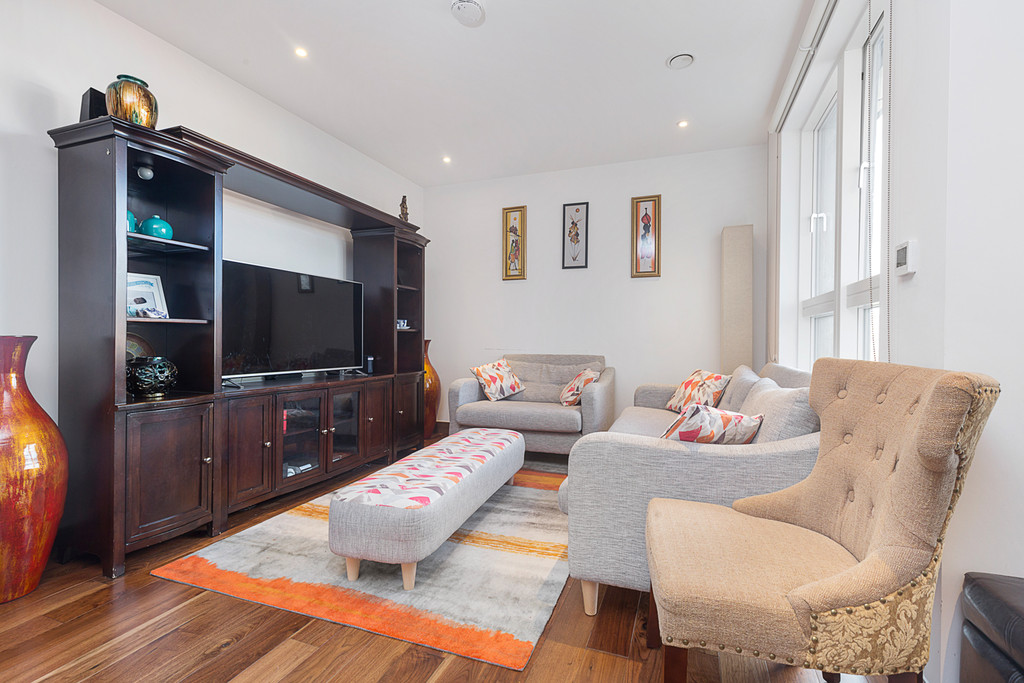 2 bed flat to rent in Maygrove Road, West Hampstead  - Property Image 3