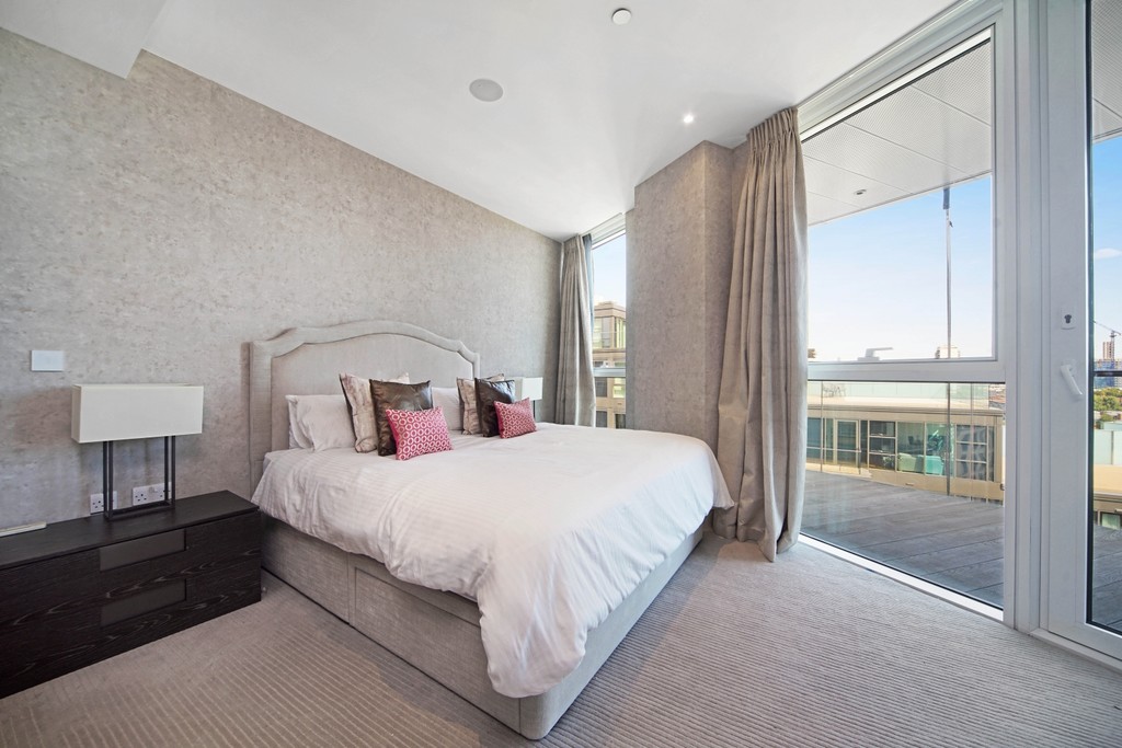 3 bed flat to rent in Pinnacle House, Battersea Reach  - Property Image 5
