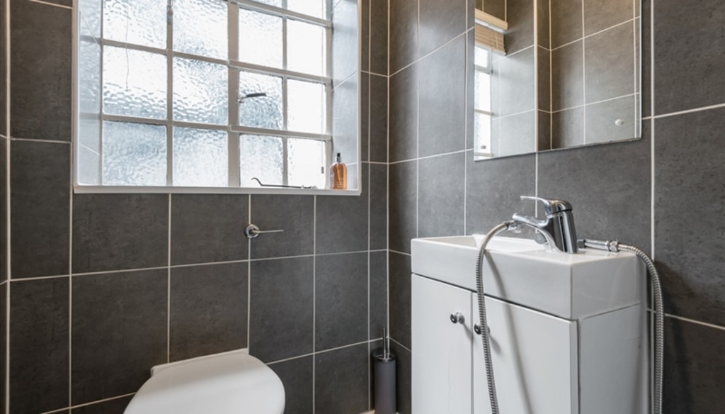 2 bed flat to rent in Strathmore Court, London  - Property Image 8