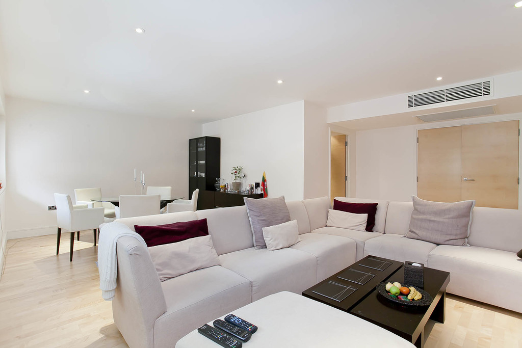 3 bed flat for sale in Cavendish House, Monck Street, London 2