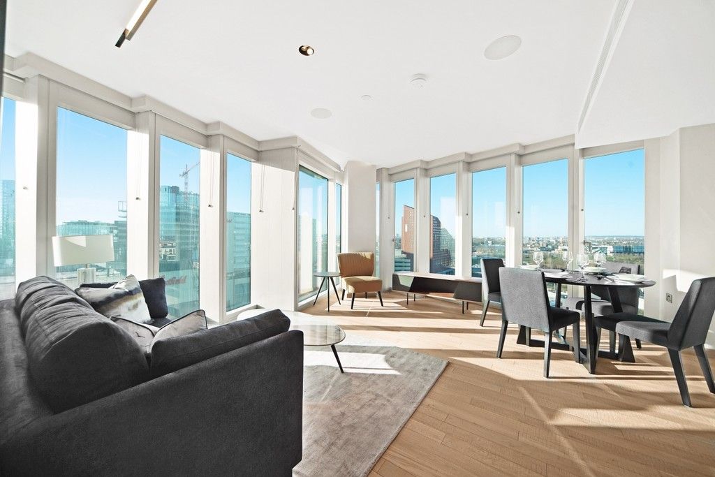 2 bed flat to rent in Manhattan Loft Gardens , E20