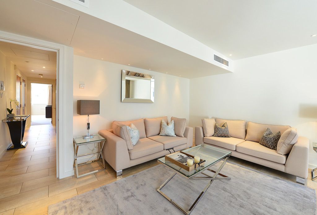 2 bed flat to rent in Imperial House, Young Street, W8
