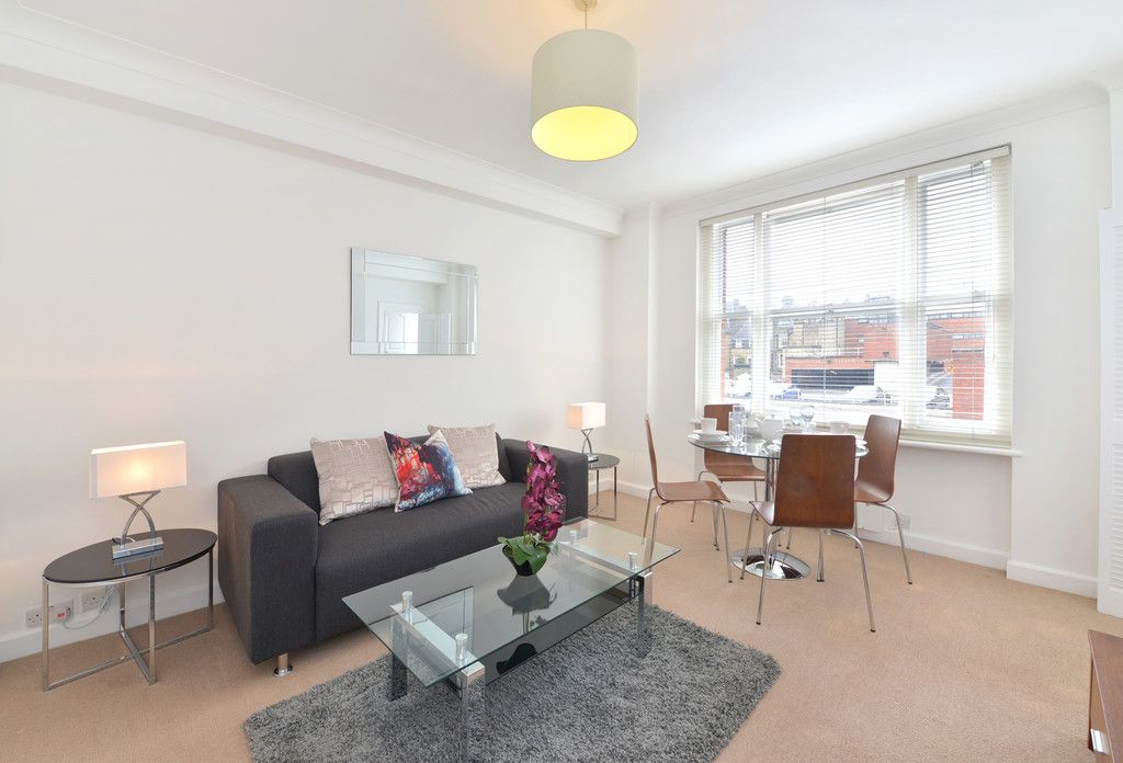 1 bed flat to rent in Hill Street, W1J