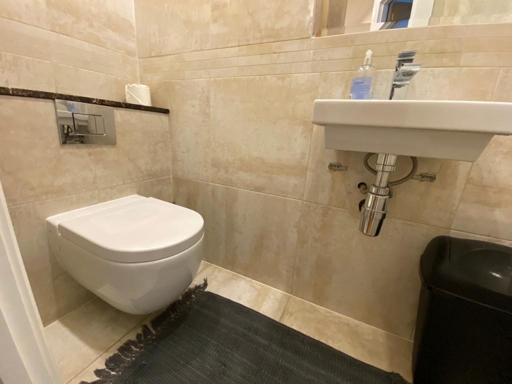 1 bed flat for sale in Forset Court, Edgware Road  - Property Image 9