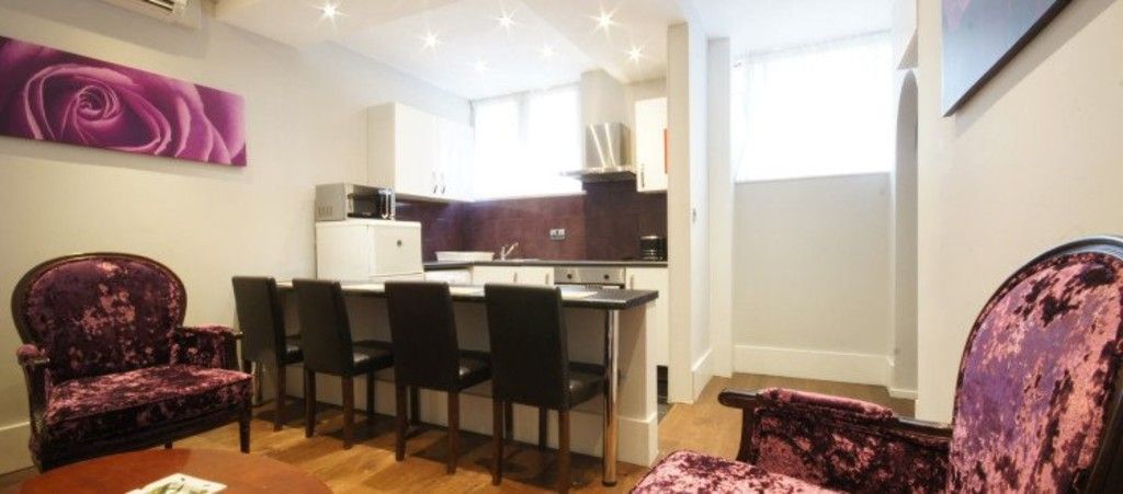 2 bed flat to rent in Seymour Street, London, W1H