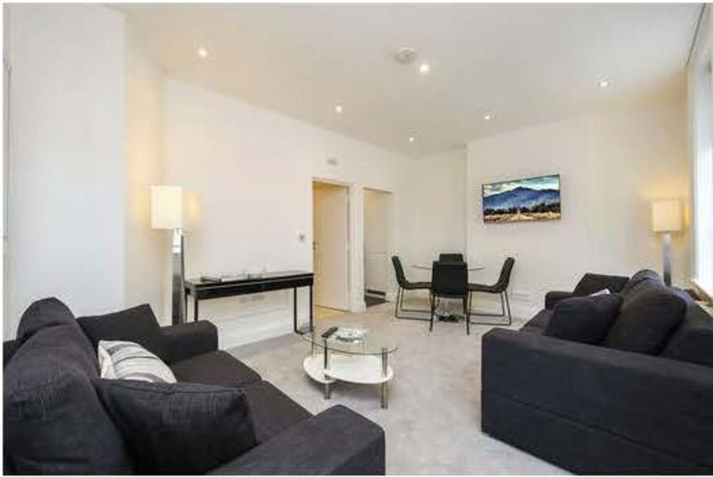 2 bed house to rent, W1K