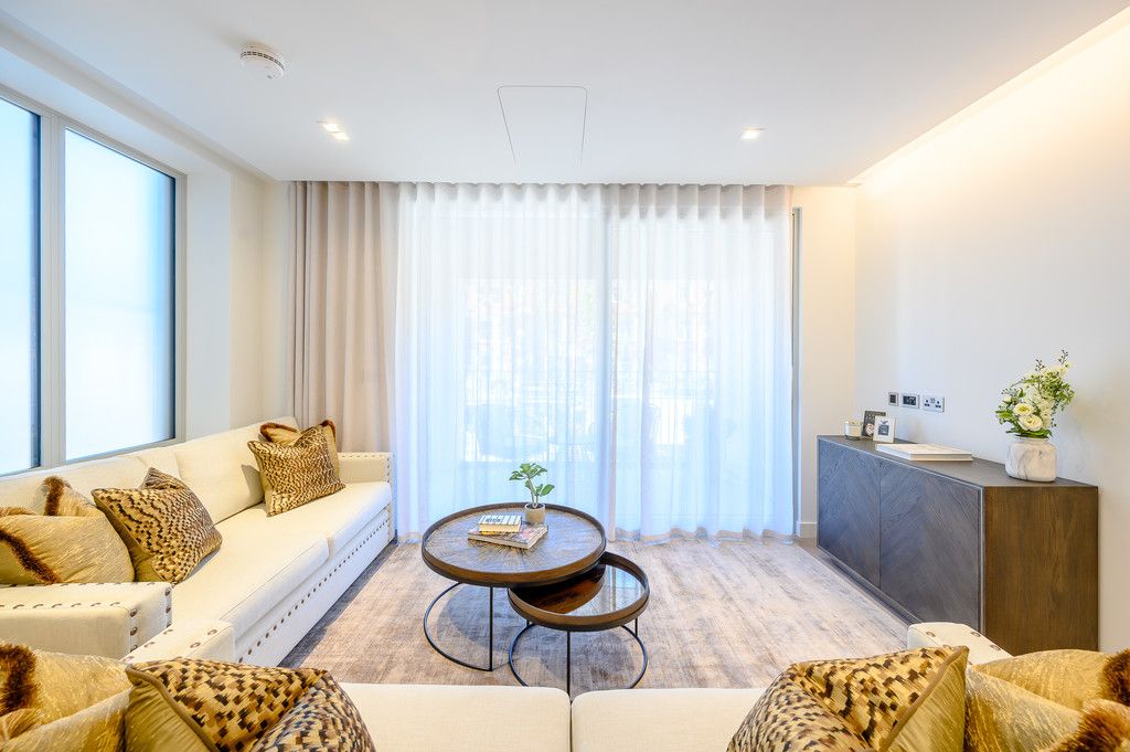 2 bed flat to rent in Garrett Mansions, 287 Edgware Road, W2