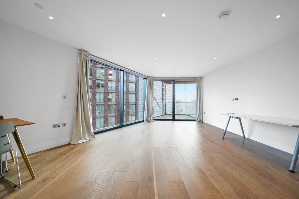 2 bed flat for sale in Riverlight Quay, London 4