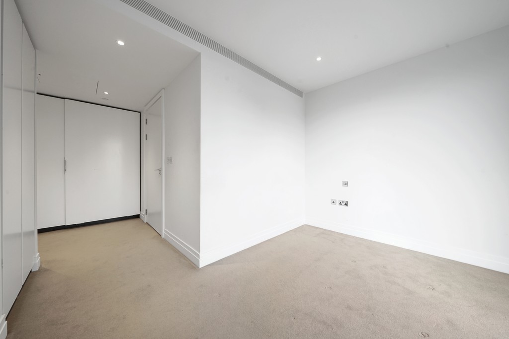 2 bed flat for sale in Riverlight Quay, London  - Property Image 9
