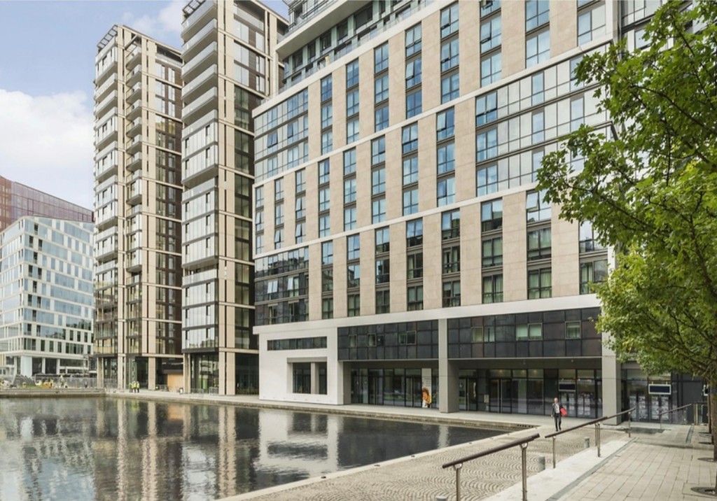 2 bed flat for sale in Merchant Square East, W2