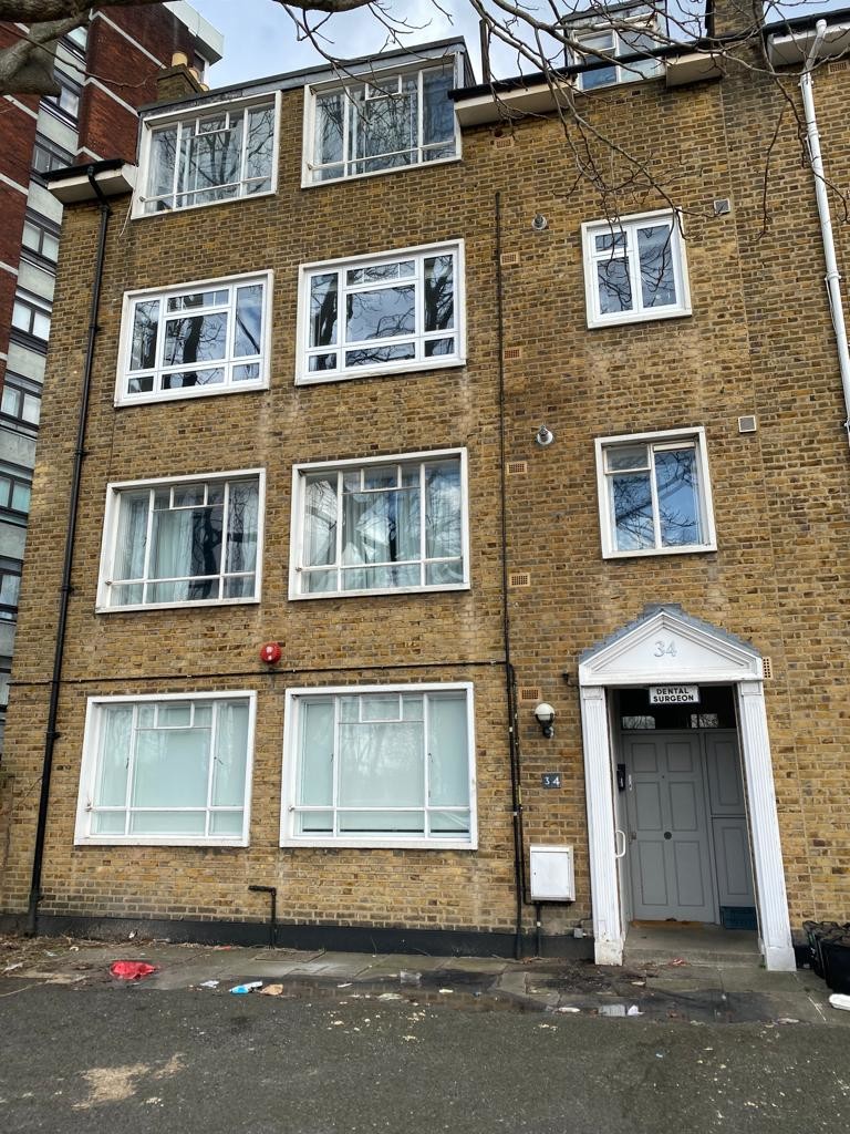 2 bed flat to rent in Finchley Road 13