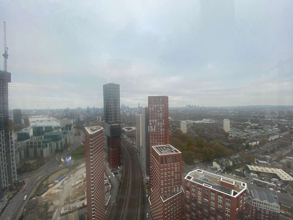 2 bed flat to rent in Wandsworth Road  - Property Image 13