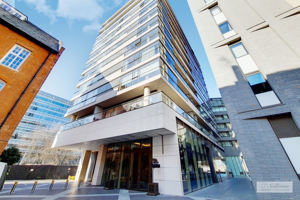3 bed flat for sale in Earls Way, SE1