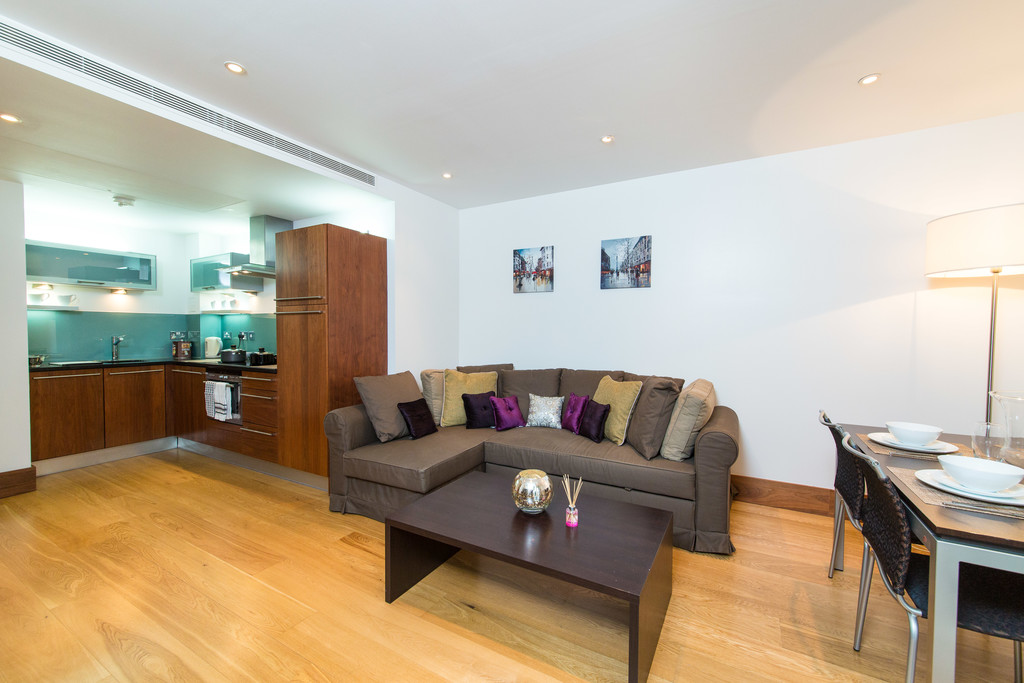 1 bed flat to rent in Baker Street, NW1