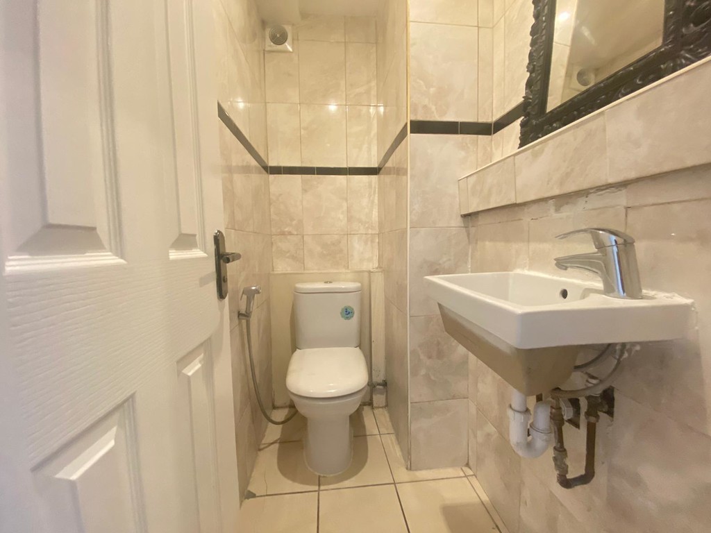 2 bed flat for sale in Water Gardens Square, London W2  - Property Image 8