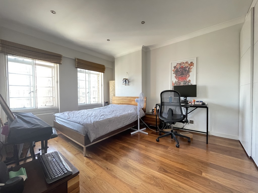 2 bed flat to rent in Rossmore Court, Park Road, London  - Property Image 4