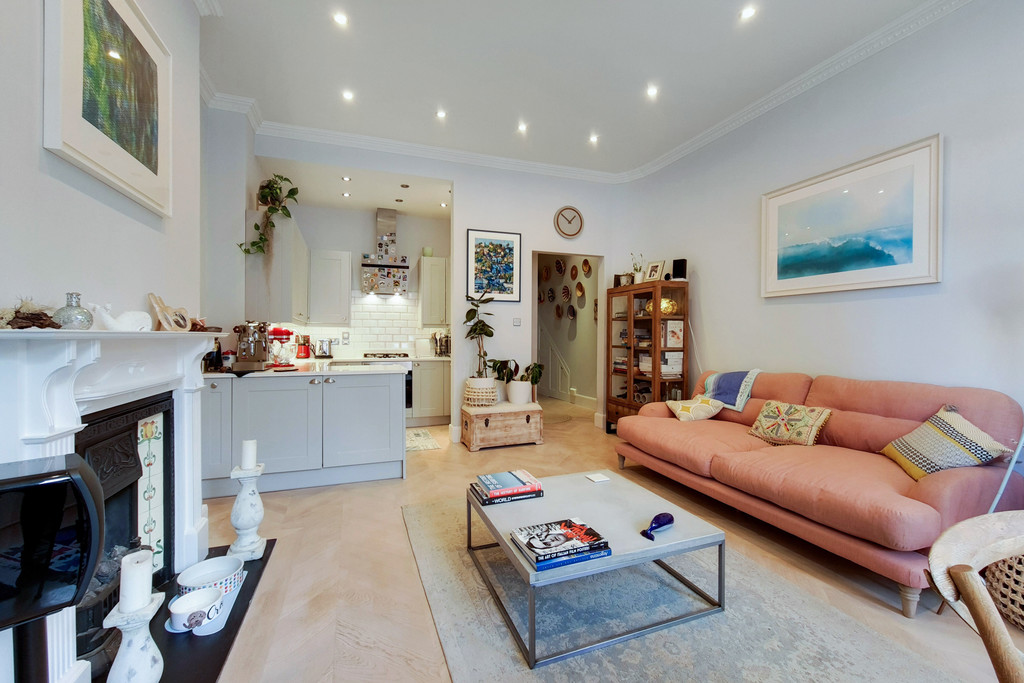 2 bed flat for sale in Elgin Avenue, Maida Vale, London W9  - Property Image 1
