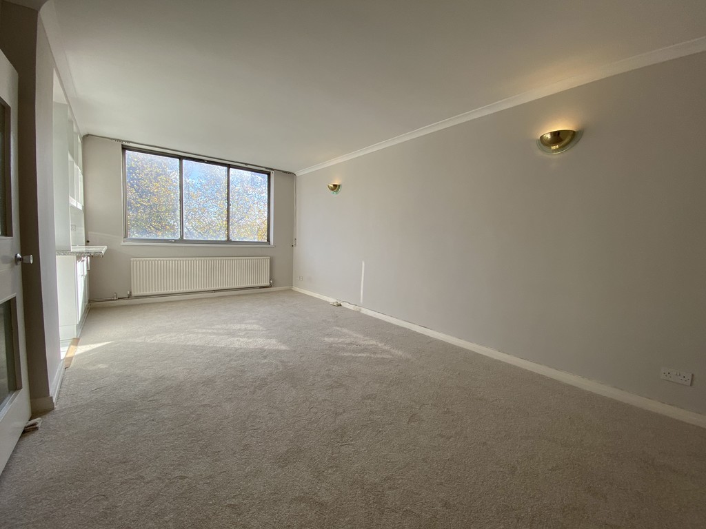 1 bed flat for sale in Cambridge Square, Hyde Park, London  - Property Image 3