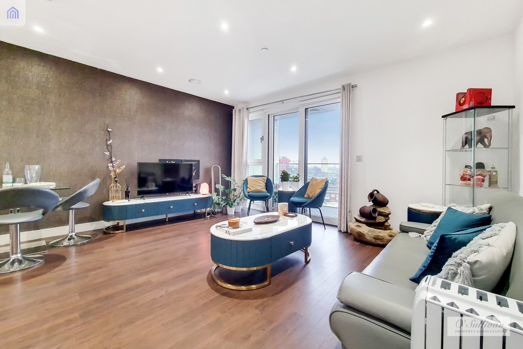 1 bed flat for sale in Collet House, Nine Elms Point, London, SW8  - Property Image 4