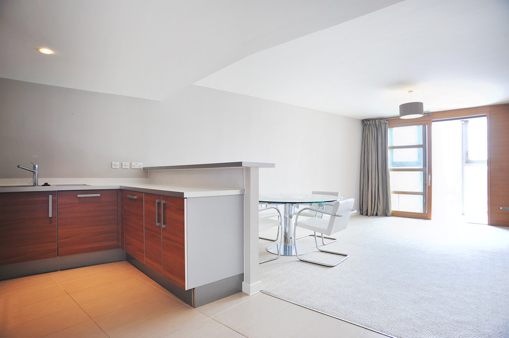 1 bed flat for sale in Lombard Road, Battersea, London, SW11  - Property Image 1
