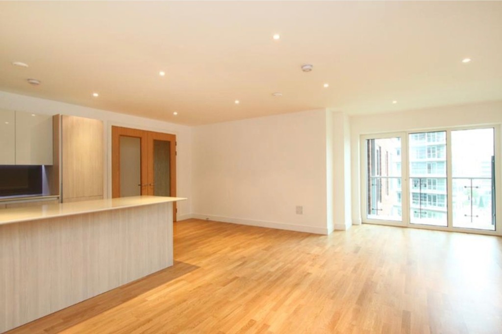 2 bed flat for sale in Spinnaker House, Battersea Reach, Juniper Drive, London SW18  - Property Image 2