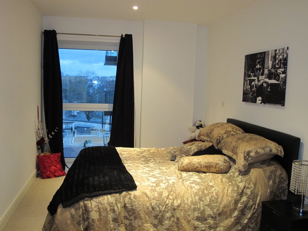 2 bed flat for sale in Spinnaker House, Battersea Reach, Juniper Drive, London SW18  - Property Image 13